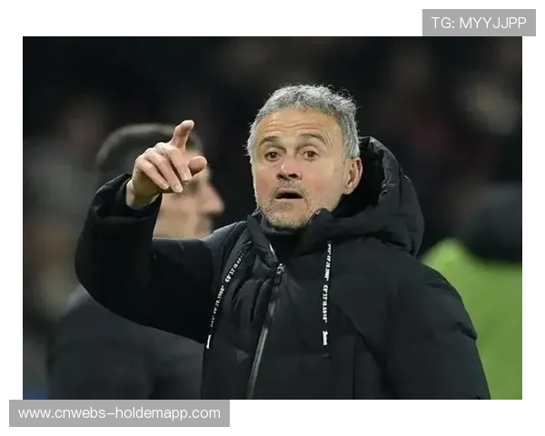 恩里克盛赞全队拼搏精神,巴黎展现冠军韧性 恩里克盛赞全队拼搏精神,巴黎展现冠军韧性